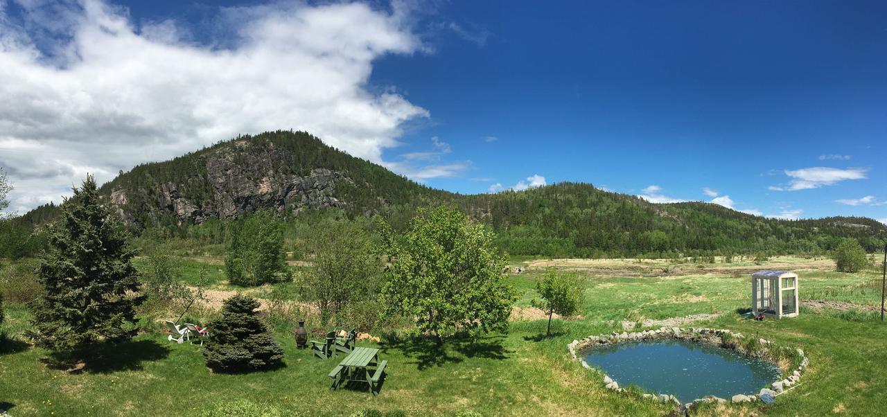La Chouette Viree Bed and Breakfast Grandes-Bergeronnes Εξωτερικό φωτογραφία