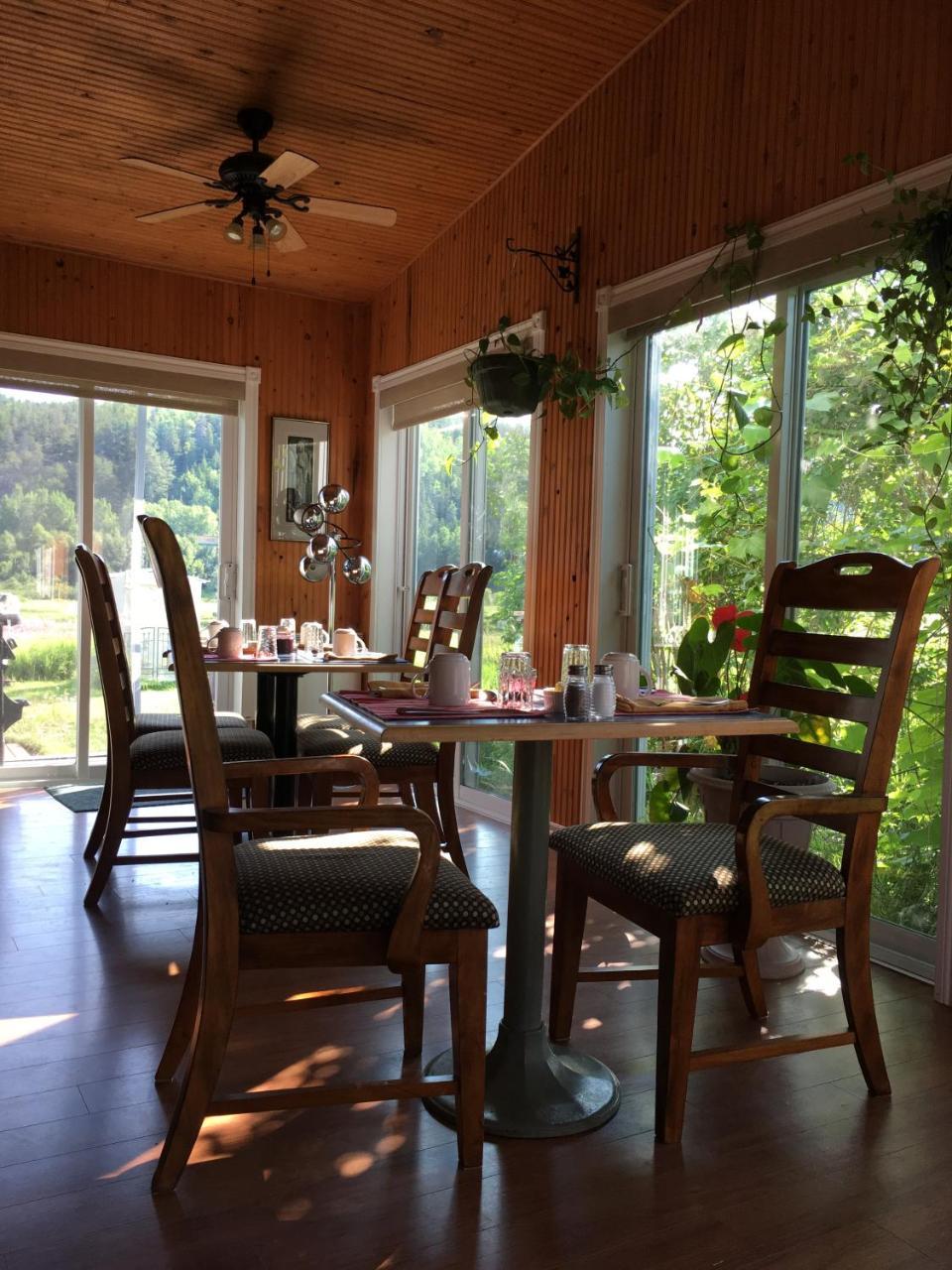 La Chouette Viree Bed and Breakfast Grandes-Bergeronnes Εξωτερικό φωτογραφία